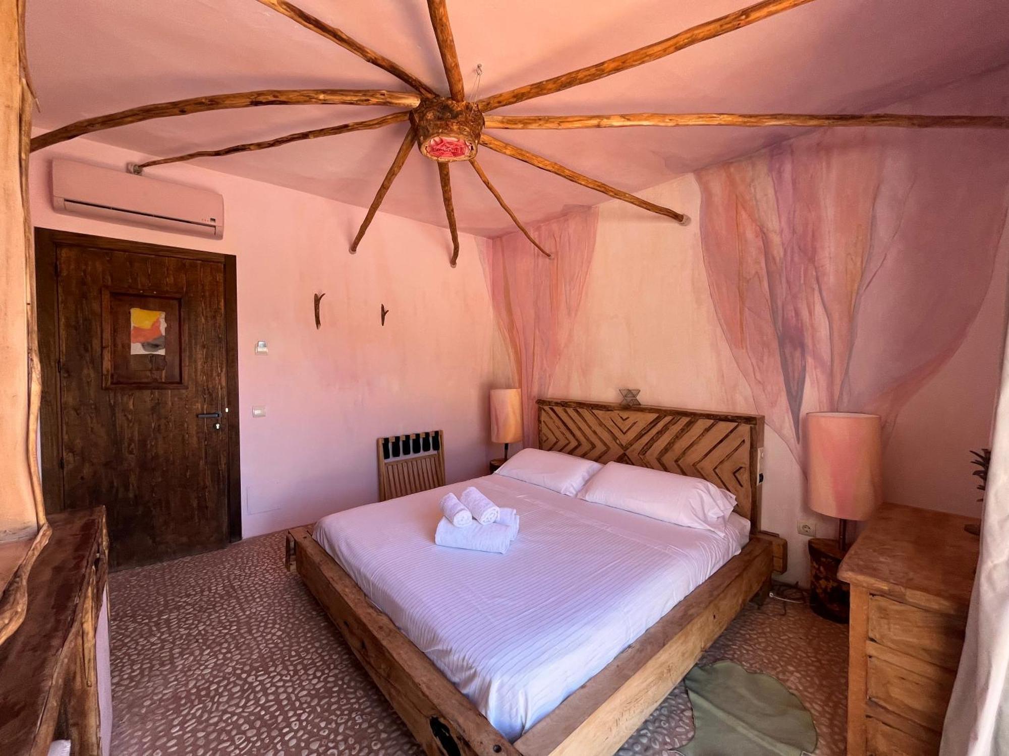 Sant Francesc de s'Estany Boutique Hostal La Curandera De Salinas מראה חיצוני תמונה